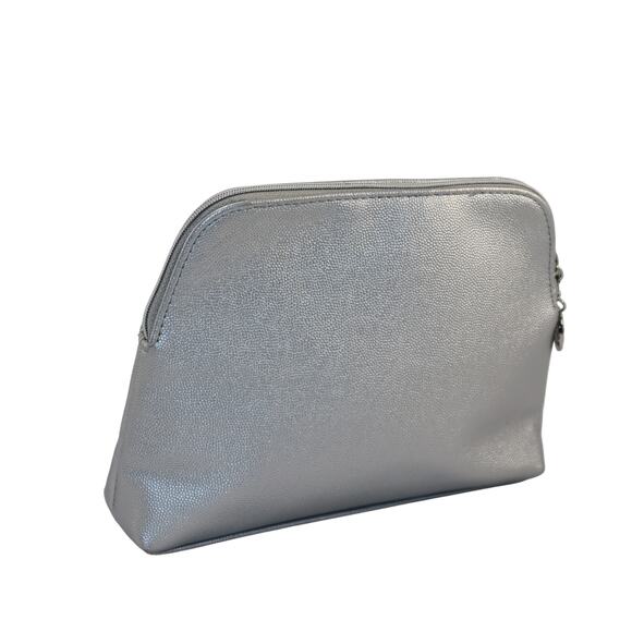 La Prairie Silver Makeup Cosmetic Bag – Free Gift With Purchase - Picture 1 of 5